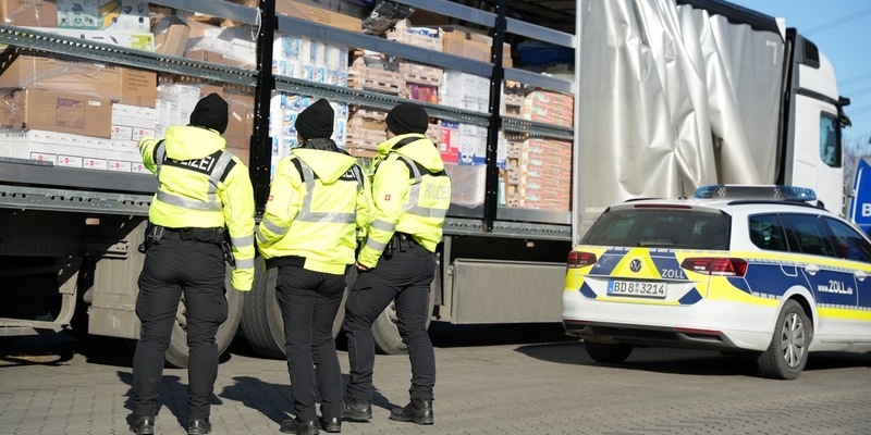 POL-BS: Verkehrskontrolle der Regionalen Kontrollgruppe und der Kontrolleinheit Fahrtüchtigkeit der Polizeidirektion Braunschweig - Foto: presseportal.de