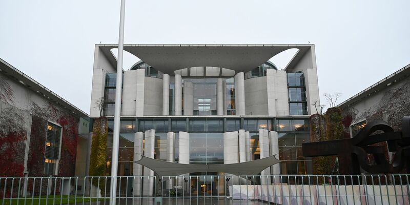 Die aktuelle Bundesregierung bleibt nach der Wahl geschäftsführend im Amt. (Archivbild) - Foto: Markus Lenhardt/dpa