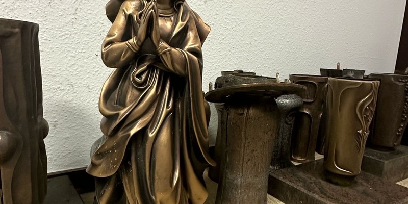 POL-EU: Grabräuber auf frischer Tat ertappt- Polizei stellt 43-Jährigen auf Friedhof - Foto: presseportal.de