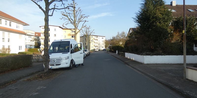 POL-HM: Erneute Verkehrsunfallflucht in der Albert-Schweitzer-Straße - Zeugenaufruf! - Foto: presseportal.de