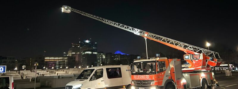 Am Denkmal für die ermordeten Juden Europas in Berlin-Mitte ist ein Mann schwer verletzt worden. - Foto: Marion van der Kraats/dpa-Zentralbild/dpa