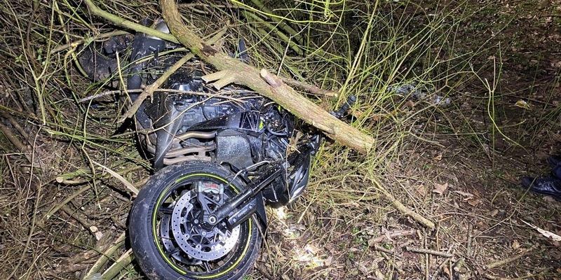 POL-PPWP: Motorradfahrer stürzt nach Überholmanöver - Foto: presseportal.de