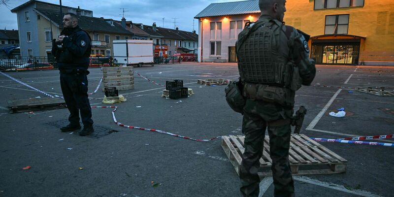 Ob der getötete Mann sich dem Angreifer entgegenstellte oder zufällig zum Opfer wurde, ist noch unklar. - Foto: Sebastien Bozon/AFP/dpa