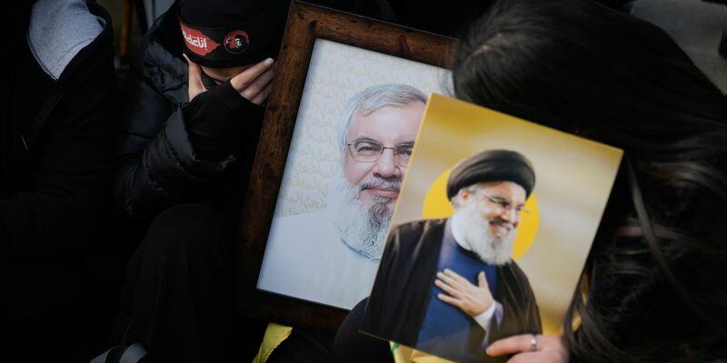 Die Zeremonie für den getöteten Hisbollah-Chef Nasrallah ist auch eine Machtdemonstration. - Foto: Bilal Hussein/AP/dpa