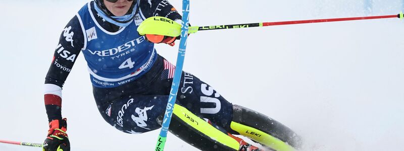 Ausnahmeathletin Mikaela Shiffrin feiert im Slalom von Sestriere ihren 100. Weltcup-Sieg. - Foto: Marco Trovati/AP/dpa