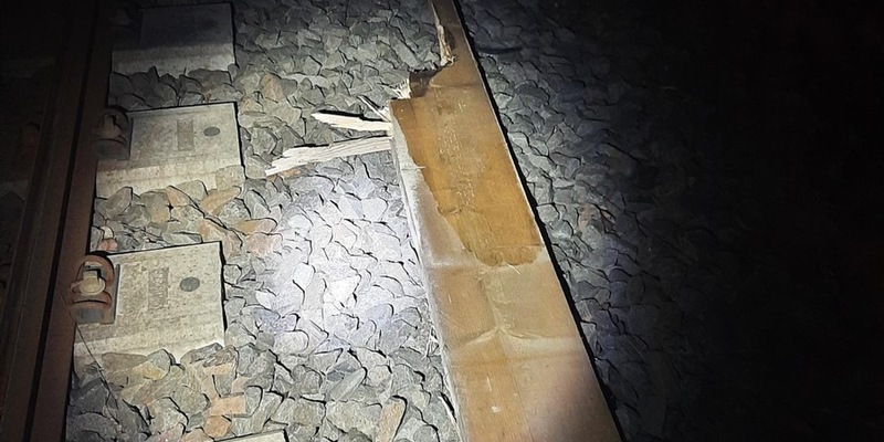 BPOL-KL: Zeugenaufruf - Unbekannte legen Bretter auf die Gleise - Foto: presseportal.de