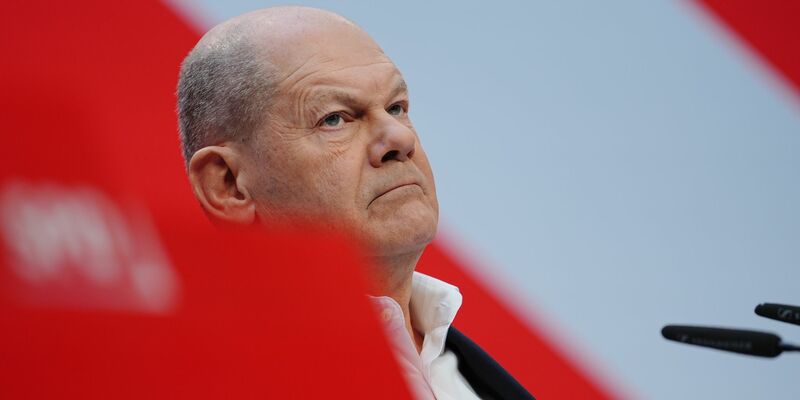 Scholz reagiert vorsichtig auf den Vorschlag der Grünen. - Foto: Kay Nietfeld/dpa