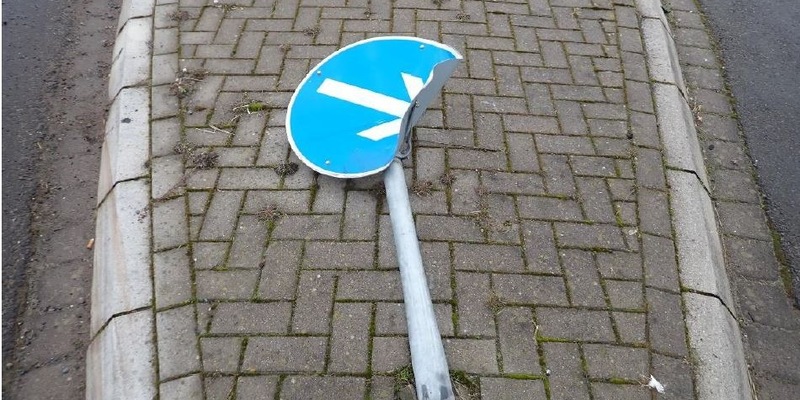 POL-ROW: ++ Unfallzeugen gesucht: Unbekannter beschädigt Verkehrszeichen ++ Mit Alkohol am Steuer: Zevener Polizei stoppt Autofahrer ++ - Foto: presseportal.de