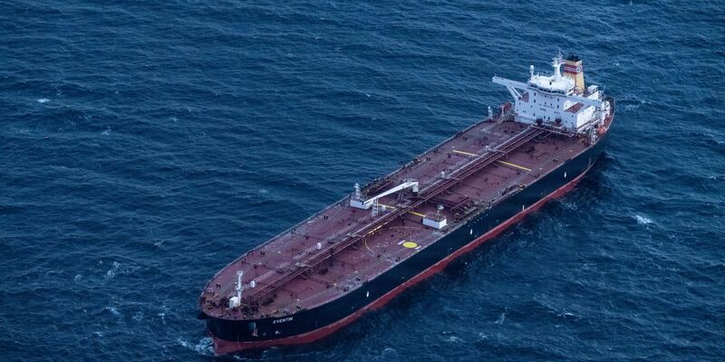 Die «Eventin» trieb im Januar stundenlang manövrierunfähig in der Ostsee. (Archivbild) - Foto: Stefan Sauer/dpa