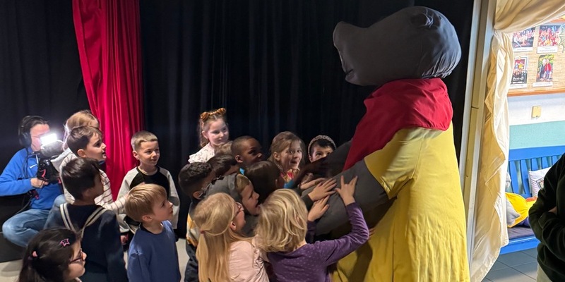 POL-DO: Gemeinsame Pressemitteilung von Polizei und Stadt Dortmund: Tausendfach Sicherheit für Kinder mit dem Plappermaul sicher im Straßenverkehr - Foto: presseportal.de