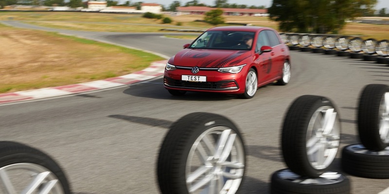 Sportlich und sicher? Nicht immer! / ADAC Sommerreifentest 2025: Elf 18 Zoll Reifen überzeugen / Aber auch ein Ausreißer am unteren Ende - Foto: presseportal.de