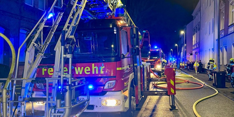 FW-GE: Dachstuhlbrand im Stadtteil Neustadt in Gelsenkirchen - Foto: presseportal.de