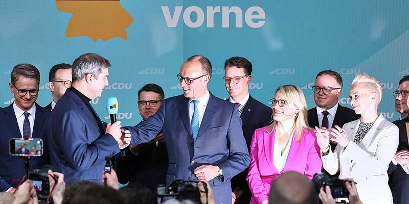 Friedrich Merz mit Unions-Spitzenpolitikern am 23.02.2025 - Foto: über dts Nachrichtenagentur