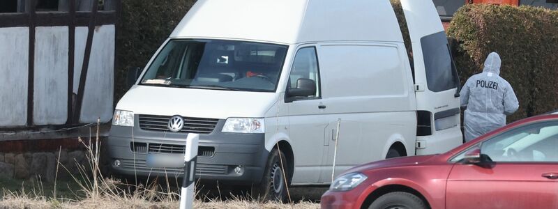 Die Polizei machte noch keine Angaben zur Identität der Toten. - Foto: Bodo Schackow/dpa