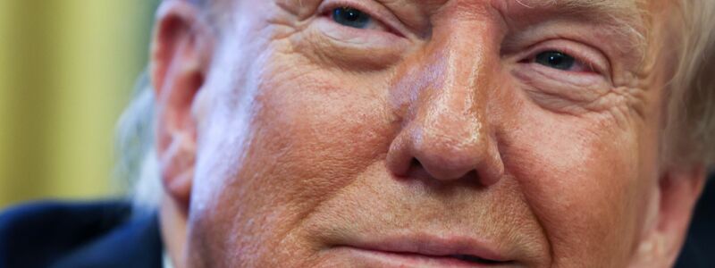 Trump krempelt die Regeln um - und die Korrespondenten-Vereinigung warnt vor einer Bedrohung der Pressefreiheit. - Foto: Uncredited/Pool/AP/dpa