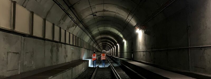 In den Betonwänden von U-Bahntunneln können sogenannte Absorberleitungen verbaut werden. - Foto: Sophie Brosch/dpa