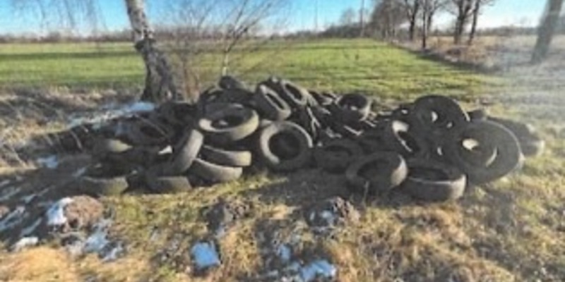 POL-DH: --- Sulingen - Altreifen entsorgt (Fotos) --- - Foto: presseportal.de