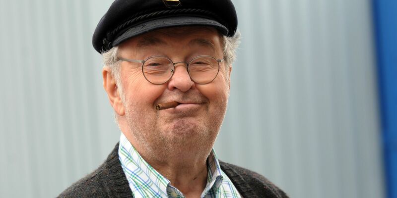 Er stand jahrzehntelang auf der Bühne und vor der Kamera: Ernst Hilbich. (Archivbild) - Foto: picture alliance / dpa