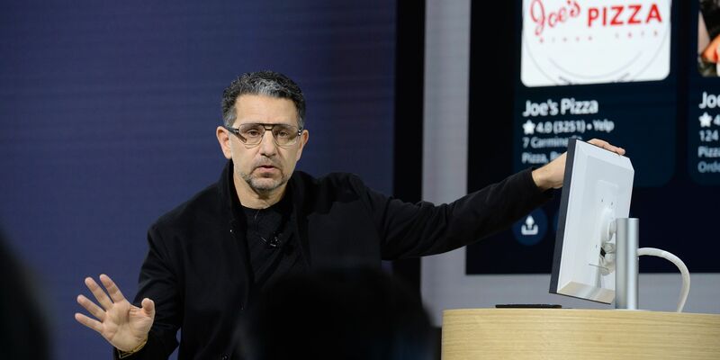 Die neue Alexa soll nützlicher als andere Chatbots sein, weil sie mehr über das Leben ihrer Nutzer weiß. - Foto: Andrej Sokolow/dpa