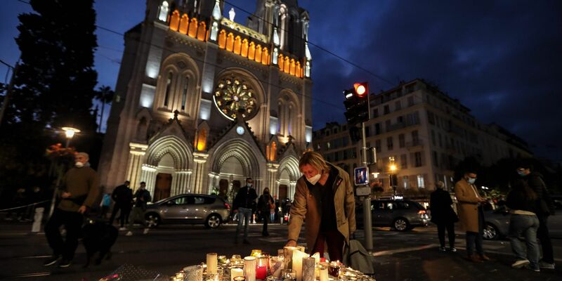 Der Angriff in der Basilika von Nizza reihte sich in eine Serie von islamistischen Anschlägen, die Frankreich seit Jahren erschüttern. (Archivbild) - Foto: Valery Hache/AFP/dpa
