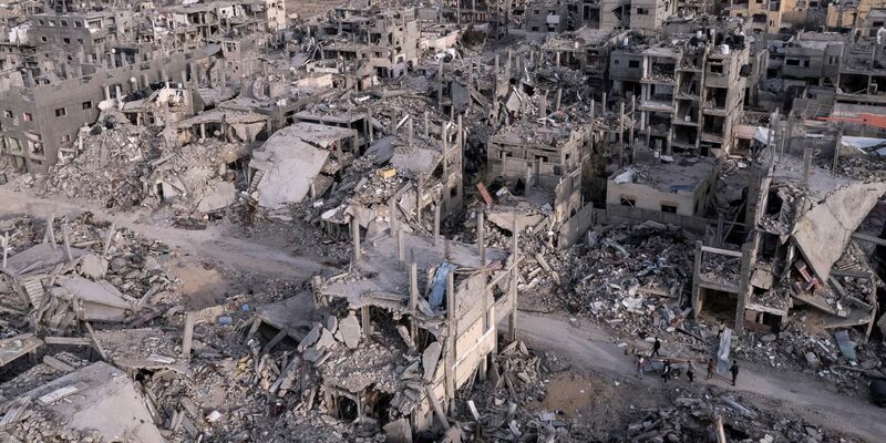 Die Leichen wurden an einem Grenzübergang zwischen Israel und dem großflächig zerstörten Gazastreifen übergeben. (Archivbild) - Foto: Mohammad Abu Samra/AP/dpa