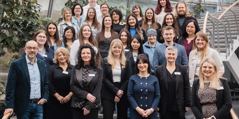 Spezielle Pflege auf Stroke Units - Qualifizierungslehrgang am RHÖN-KLINIKUM Campus Bad Neustadt erfolgreich beendet - Foto: presseportal.de