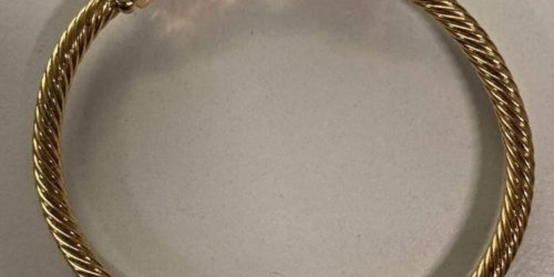 POL-DA: Darmstadt: Polizei sucht rechtmäßigen Eigentümer eines goldenen Armreifs - Foto: presseportal.de