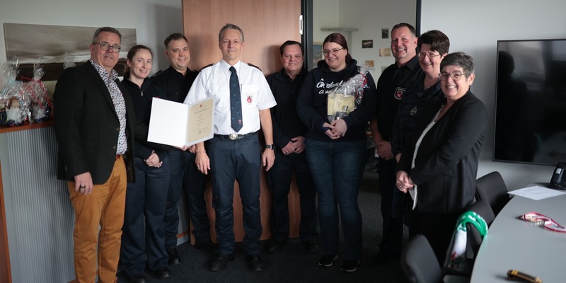 FW Ratingen: FEIERlichkeiten bei der Feuerwehr Ratingen - Foto: presseportal.de