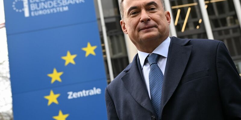 Traut der deutschen Wirtschaft 2025 etwas Wachstum zu: Bundesbank-Präsident Joachim Nagel (Archivbild) - Foto: Arne Dedert/dpa