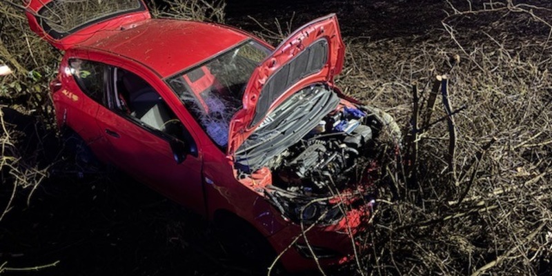 POL-ROW: ++ Verkehrsunfall zwischen Scheeßel und Rotenburg (B75): Zeugen gesucht ++ - Foto: presseportal.de