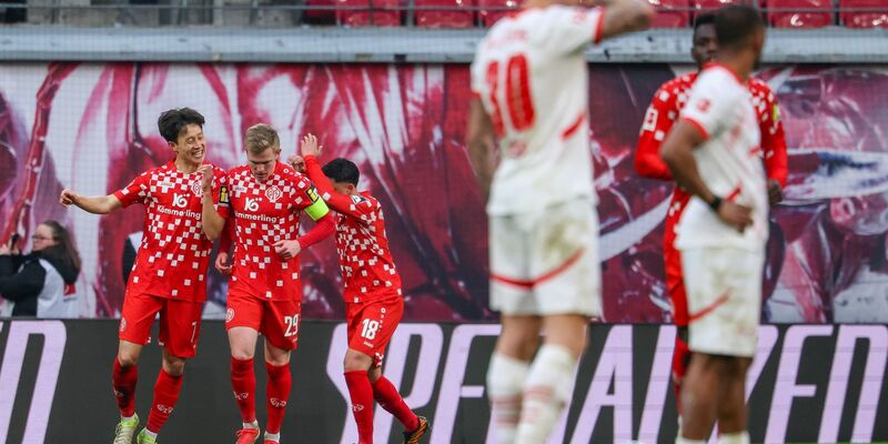 Mainz bejubelt die Führung durch Jonathan Burkardt. - Foto: Jan Woitas/dpa