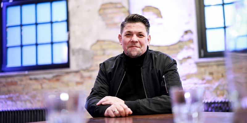 Tim Mälzer: Altwerden ist nichts für Feiglinge / Der Fernsehkoch im Interview mit der Apotheken Umschau - Foto: presseportal.de
