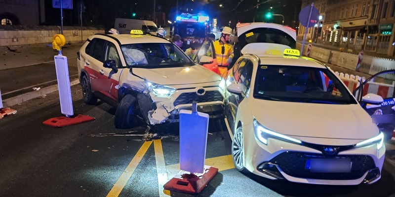 FW-M: Taxifahrer wird bei Unfall verletzt (Haidhausen) - Foto: presseportal.de