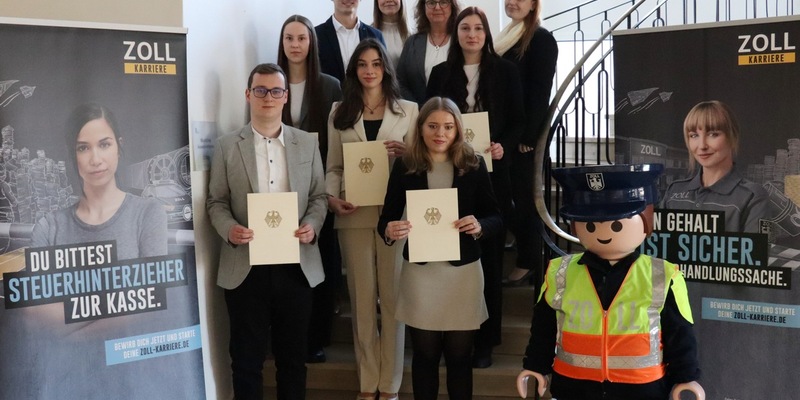 HZA-OS: Berufseinsteiger beim Hauptzollamt Osnabrück; Jetzt Karriere beim ZOLL starten! - Foto: presseportal.de