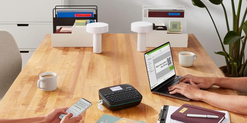 Professionelles Etikettieren überall und jederzeit: DYMO® präsentiert den neuen Labelmanager Executive 640 CB - Foto: presseportal.de