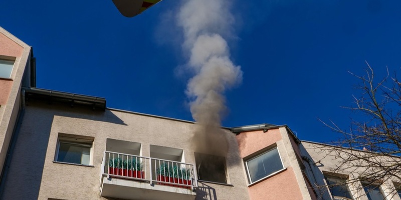FW-DO: Wohnungsbrand mit Menschenrettung in der Münsterstraße rechtzeitig zum Rosenmontagsumzug beendet - Foto: presseportal.de