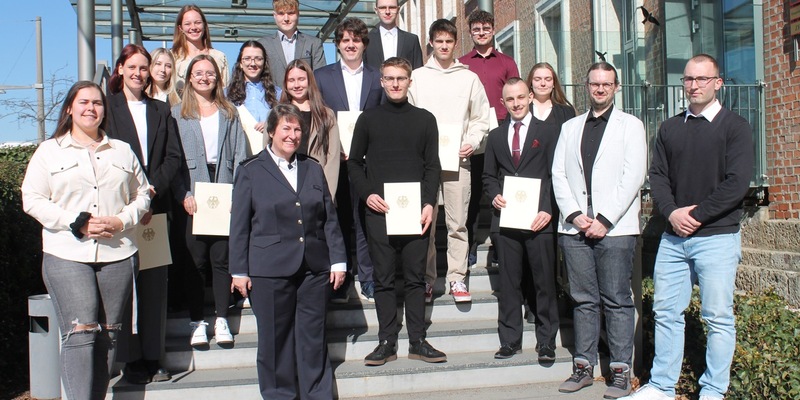 HZA-N: Berufseinstieg beim Hauptzollamt Nürnberg - Foto: Zoll, presseportal.de