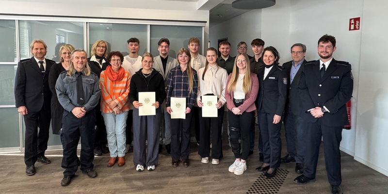 HZA-LA: Berufseinsteiger beim Hauptzollamt Landshut / Jetzt Karriere beim ZOLL starten! - Foto: presseportal.de
