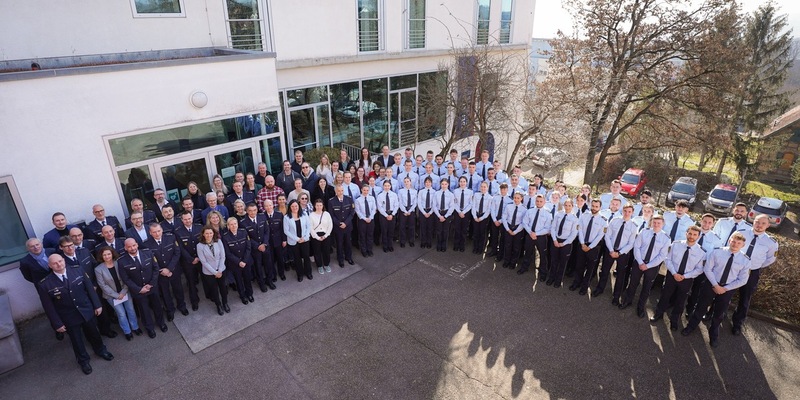 POL-S: Neue Beschäftigte beim Polizeipräsidium Stuttgart begrüßt - Foto: presseportal.de