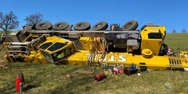 POL-PDTR: Unfall mit Kranwagen - Foto: presseportal.de