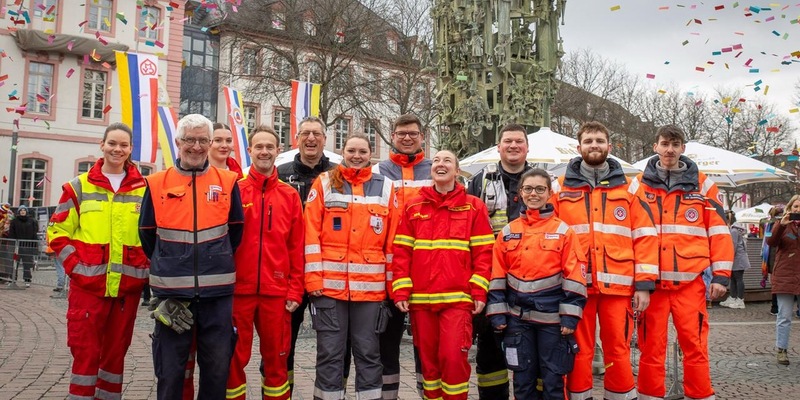 FW Mainz: Bilanz des Rosenmontags 2025 aus Sicht von Feuerwehr und Sanitätsdienst Mainz - Foto: presseportal.de