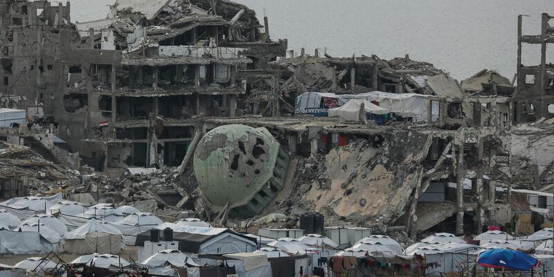 Der Gazastreifen ist nach mehr als 15 Monaten Krieg weitgehend zerstört. - Foto: Jehad Alshrafi/AP/dpa