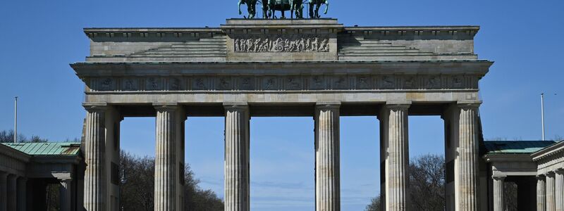 Das Brandenburger Tor gehört zu den Sehenswürdigkeiten der deutschen Hauptstadt. (Archivbild) - Foto: Jonathan Penschek/dpa