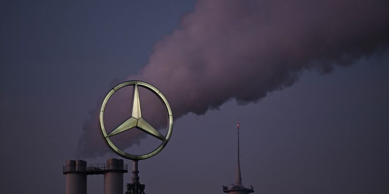 Üppige Abfindungen für Mercedes-Beschäftigte. (Foto Archiv) - Foto: Bernd Weißbrod/dpa