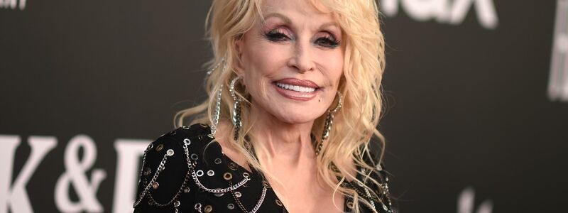 Dolly Parton wird von der Oscar-Akademie für ihr sozialen Engagement geehrt. (Archivbild)  - Foto: Richard Shotwell/Invision via AP/dpa