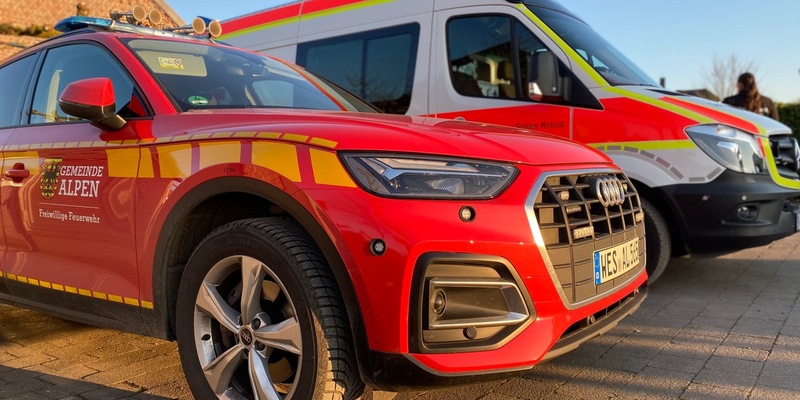 FW Alpen: Eingeklemmte Person im Trecker und verdächtiger Rauch - 2 Einsätze am Donnerstag - Foto: presseportal.de
