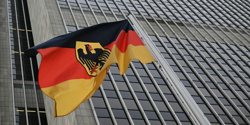 Fast 2,7 Billionen Euro: Schuldenberg erneut höher geworden (Archivbild) - Foto: Arne Dedert/dpa