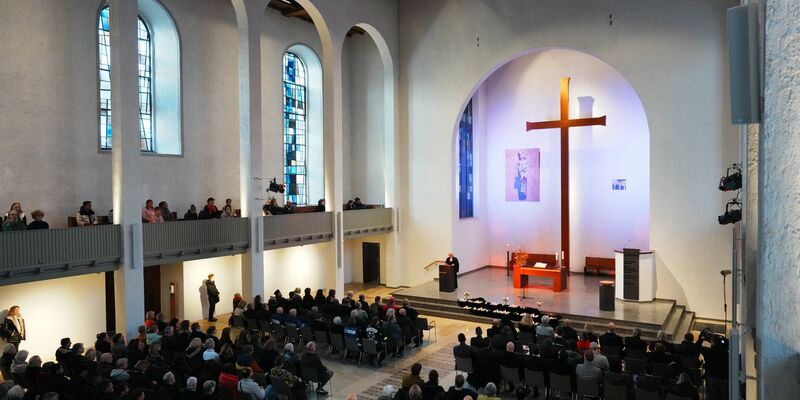 Oberbürgermeister Specht will sich mit dem Taxifahrer treffen. - Foto: Andreas Henn/Evangelische Kirche Mannheim/dpa