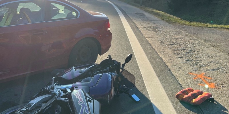 POL-RBK: Overath - Motorradfahrer bei Zusammenstoß mit Pkw schwer verletzt - Foto: presseportal.de