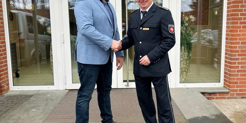 POL-HK: Bad Fallingbostel: Neuer Polizeichef in Bad Fallingbostel - Kroll übergibt an Schill - Foto: presseportal.de